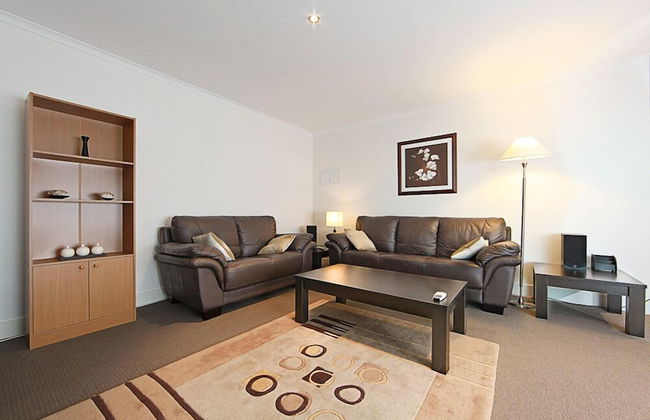 Accommodate Canberra - The Avenue - Photo 14