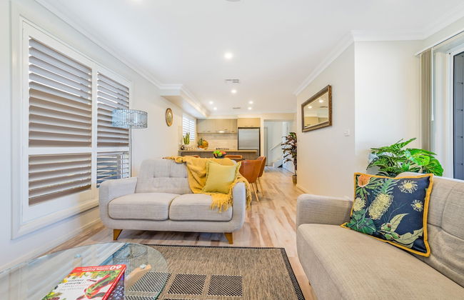 Newcastle Short Stay Apartments - Adamstown Townhouses - Photo 10