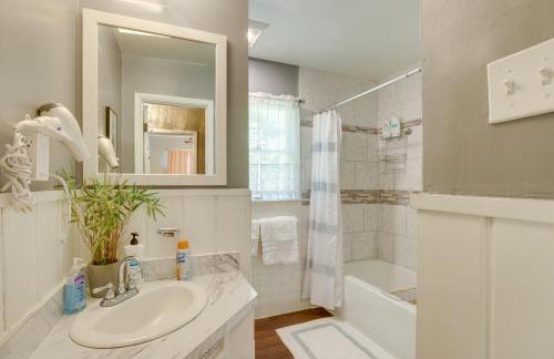 Modern Birmingham Escape with Yard and Fire Pit! - Foto 13