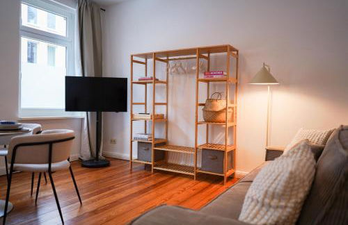 AHOI HOMES - Stilvoller Altbau im Herzen Kiels - Foto 14