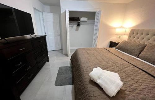 Comfortable House near Downtown & Airport Miami - Foto 36