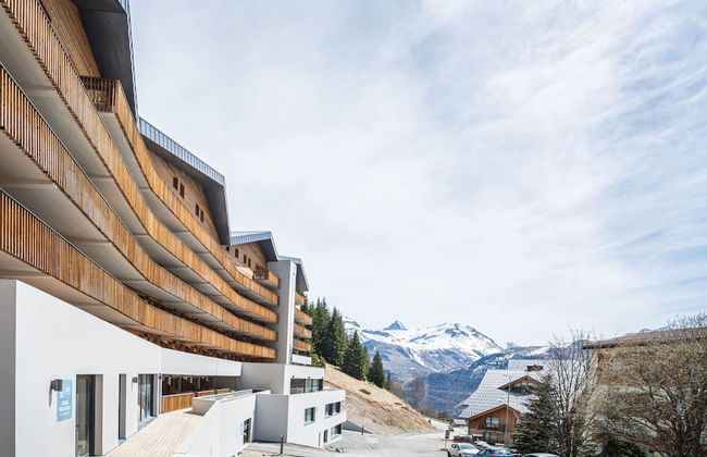 Chalet in Auris-en-oisans With Balcony Views - Photo 1