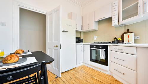 Huge 2 Bedrooms 3 Beds! Covent GDN 3 min to subway - Foto 5, stove, dishwasher, toaster