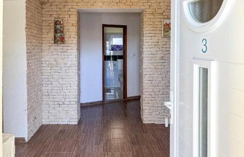 Amazing Apartment In Lukovo Sugarje - Foto 14