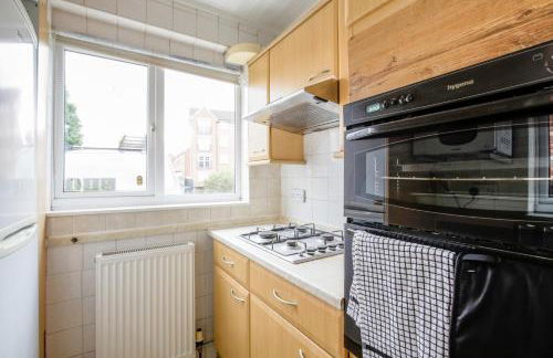 5-bedroom home in trendy Dibsbury area Manchester with parking - Foto 43