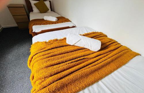 Town centre with parking - Foto 19