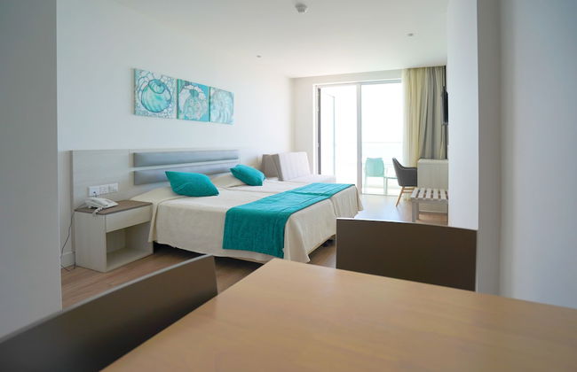 Melini Hotel Suites - Photo 4