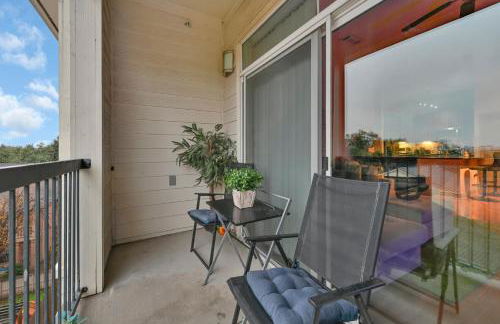 Central Houston Stay - Walk to NRG Stadium, Relax by the Pool, and More! - Foto 16