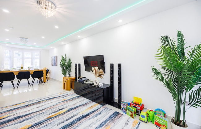 Luxurious - Pool Table - Games Room - Free Parking - Photo 52