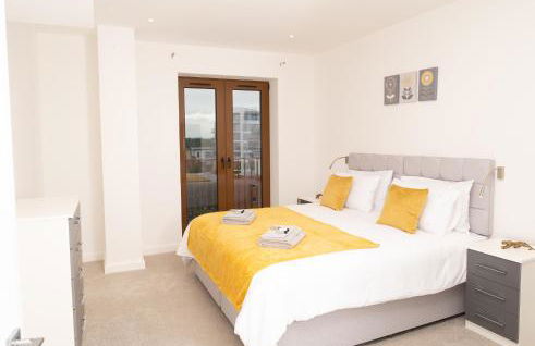 Cosy 1 Bed Apartment in Centre of St Albans - FREE Parking - 5 min walk to St Albans city centre & Railway station - Big Savings on Longer Stays!! - Photo 21