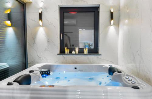 Charming Villa Harmonia with Heated pool and Indoor Jacuzzi surrounded by nature - Photo 7