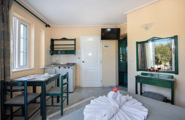 Hotel Castle Suites - Photo 15