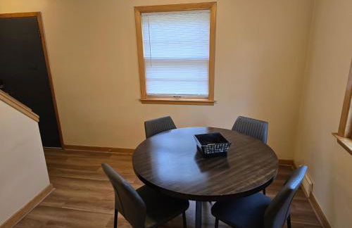 Spacious 3-Bedroom Townhome in Lincolns Historic District - Foto 13