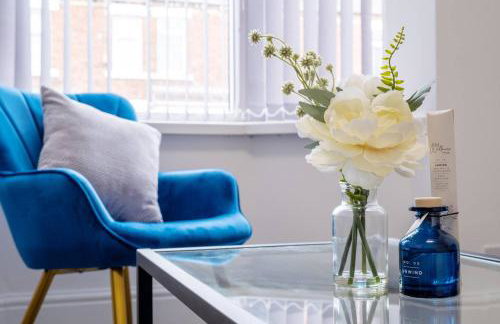 Recently renovated stylish home parking - Pass the Keys - Photo 8