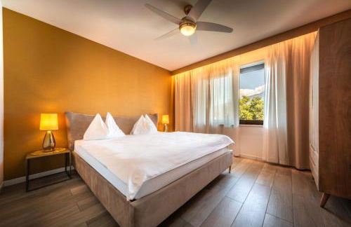 goldfinger + suites - Photo 40