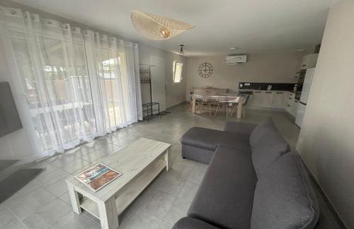 Maison neuve classement 3 étoiles avec accès privé piste cyclable, 6 personnes - Foto 14