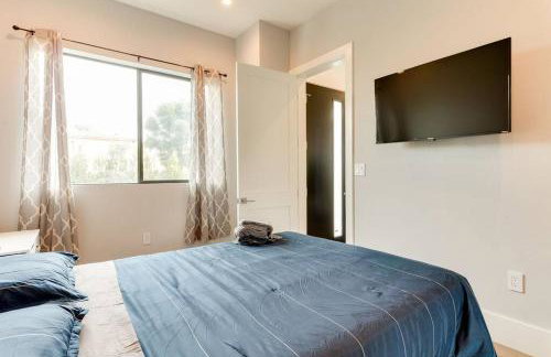 Luxury Modern 4 bedroom 3 Bath Home With Rooftop Deck #3 - Foto 39
