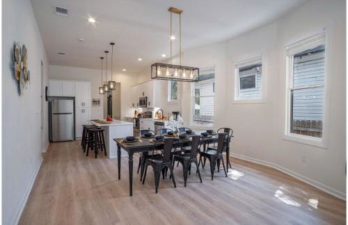 3BR3BA Urban Escape Just Minutes From Downtown - Foto 27