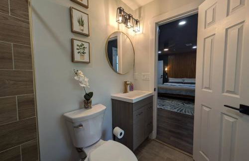 Romes Escape to Modern Luxury Hidden Gem - Photo 53