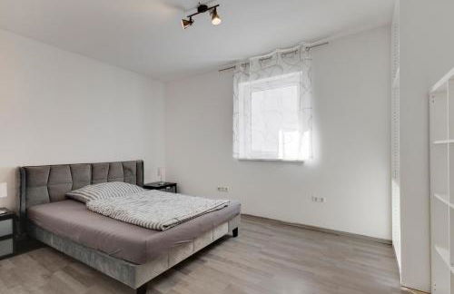 3-Bedroom Apartment with Garden Near US Army Gate 1 - Foto 13