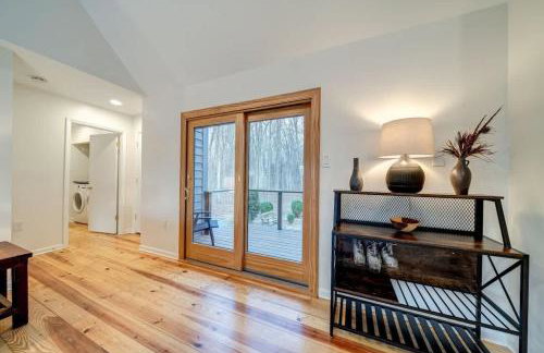 Exclusive Wooded Chalet w Magnificent River Views - Foto 18