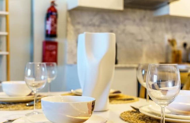 Iconic Views Apt With Balcony Close to the Beach - Foto 31