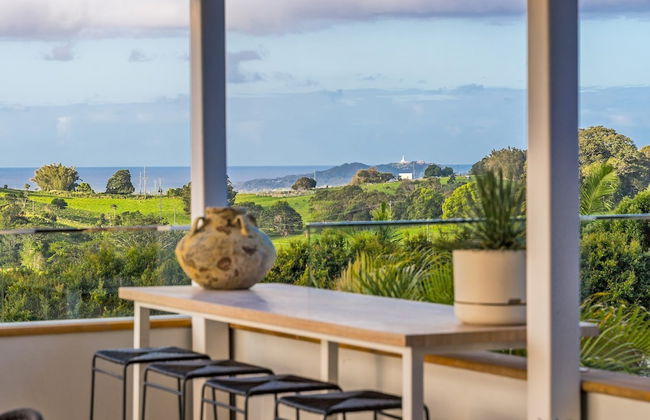 Your Luxury Escape - White Wood - Photo 23