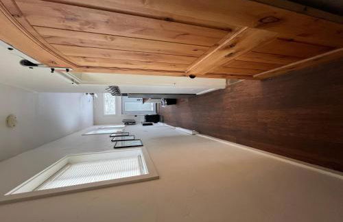 Railway Cabin at Base Camp - Foto 9