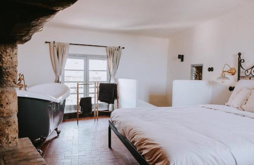 Unique historical home, middle of the village, bath & patio - Foto 3