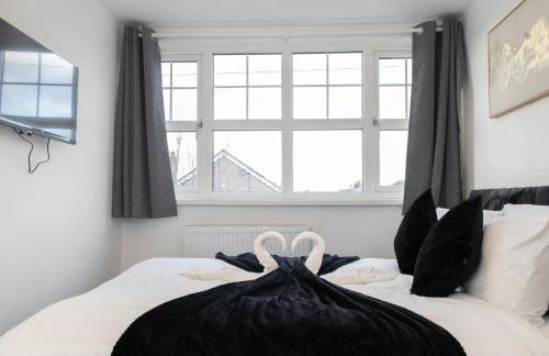 Big 4-Bed House in Haydock Ideal for Work Crews - Foto 34