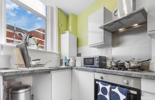 Leyton 1BR Flat Near Tube, 247 Gym, Tennis Court - Foto 21