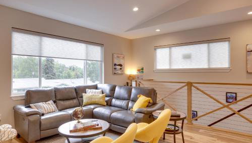 Anchorage Apartment with a View about 3 Mi to Airport - Foto 5