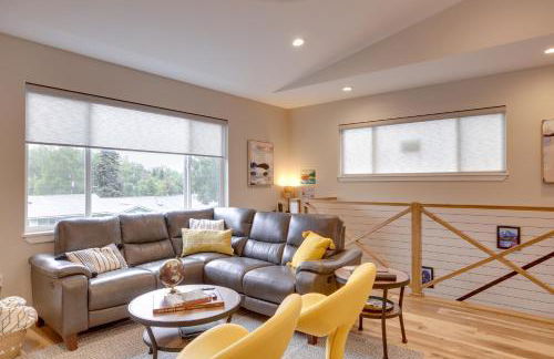 Anchorage Apartment with a View about 3 Mi to Airport - Photo 5