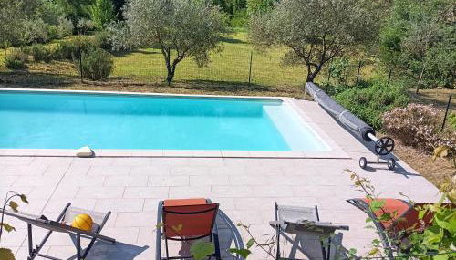 Gîte Gard 4-5 personnes Piscine et rivière - Foto 2