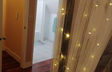 Beautiful home with your own entrance in Sandy - Foto 27