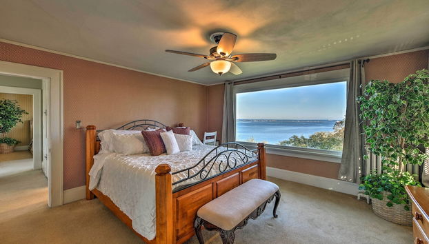 Waterfront Port Angeles Home with Harbor Views - Foto 3, Interior