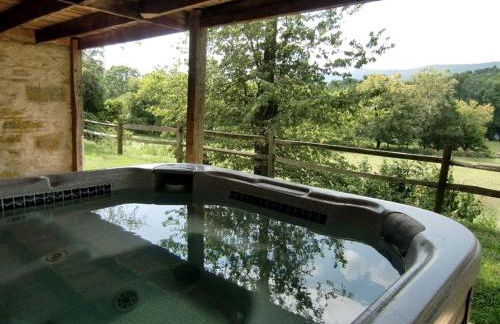 Inviting Cottage Rental on a Private Farm in Rileyville, Virginia - Photo 5