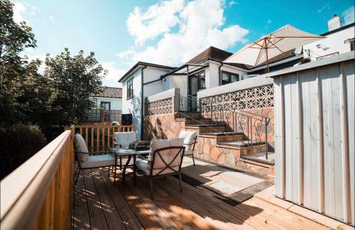 Luxury Renovated Bungalow with wheel chair access, Hot Tub and Fire Pit - Foto 47