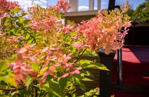 Berkshire Vacation Rentals: Centrally Located Historical Home - Foto 43