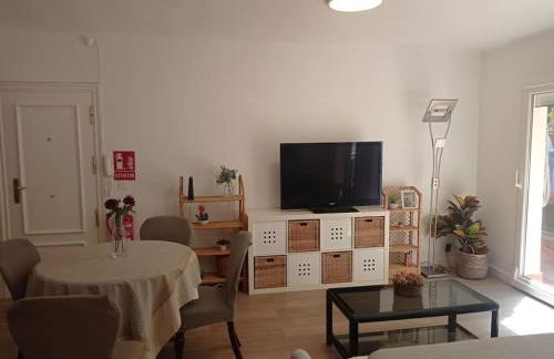 Piso con terraza junto a la playa - Foto 7