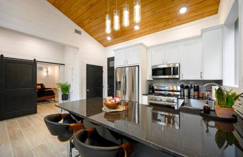 The Ember House - Luxury Honeymoon Cabin - Foto 6