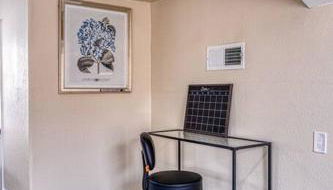 4BR Victorian Walk to UC Davis & Shriner Med Cen - Foto 3