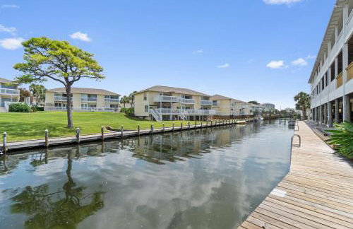 Coastal Snowbird Haven Beach, Golf, Tennis & Pool - Foto 19