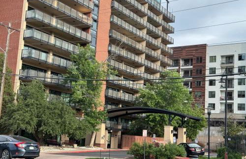 Downtown, 5-bed, 3-bath, 3-level - Foto 11