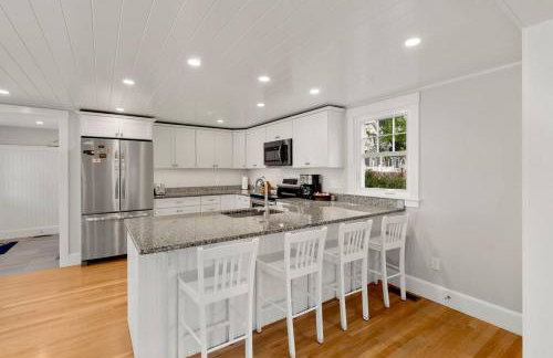 Dog Friendly 2BR Home Walk to Beach+Bearskin Neck - Foto 16