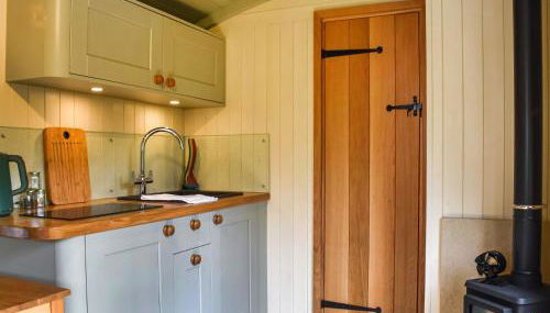 Bechan Brook Hut - Photo 4