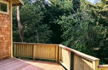 Contemporary House with Ocean View Decks - Foto 36