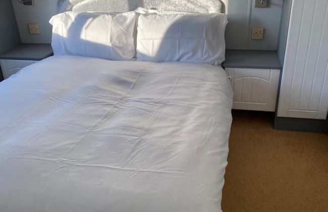 Immaculate 2-bed Static Caravan Near the Lake - Foto 9