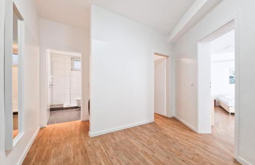 Tolstov Apartments - 1 or 3 Room Apartments with Balcony - 20 Min Messe DUS & Airport DUS - Foto 53