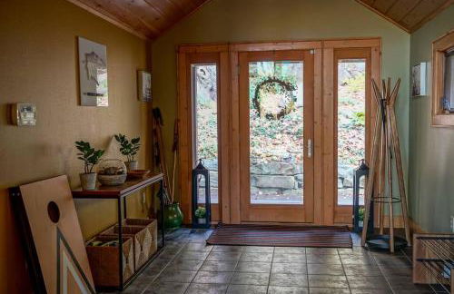 Serene Green - Views, Hot Tub, Skiing, Tubing, Gas Fireplace - Foto 55